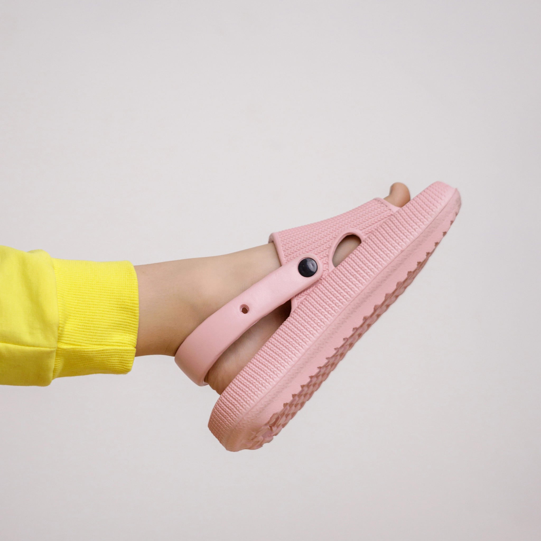 Alpine Kids Ultra Comfort Waterproof Slippers