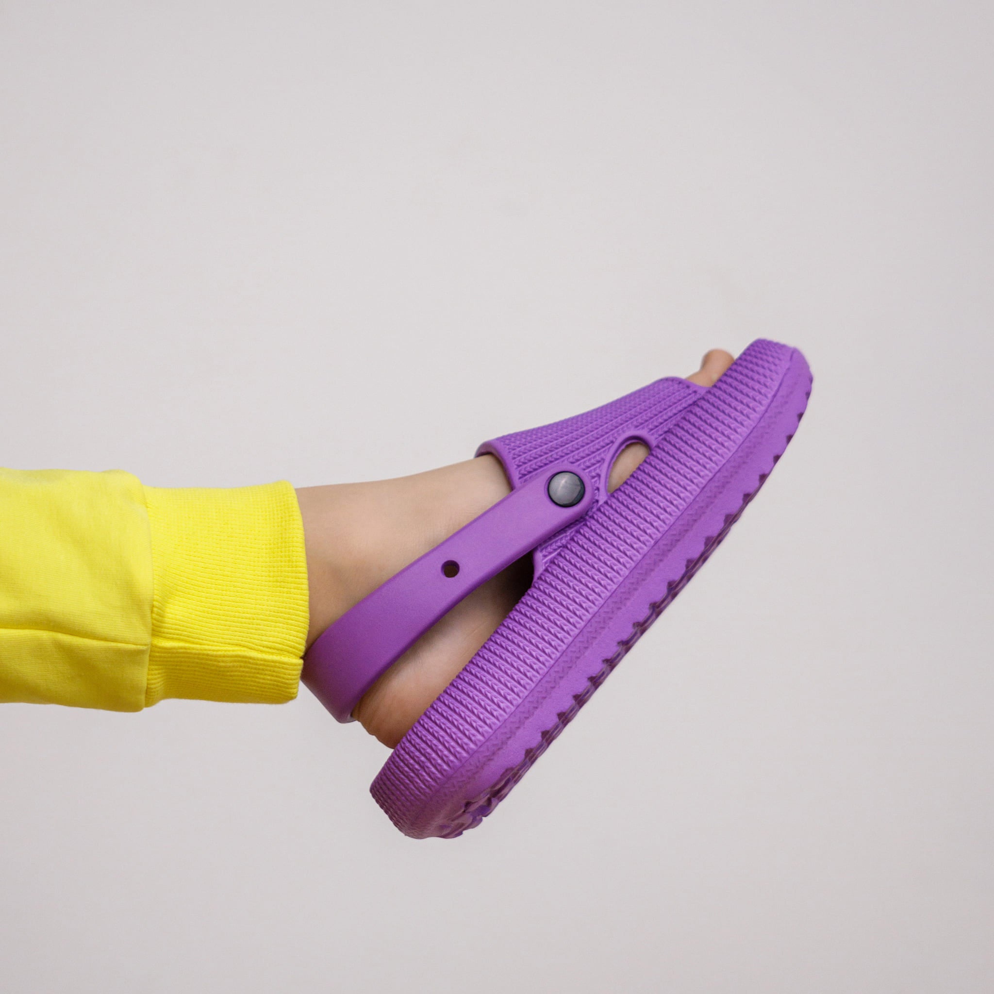Alpine Kids Ultra Comfort Waterproof Slippers