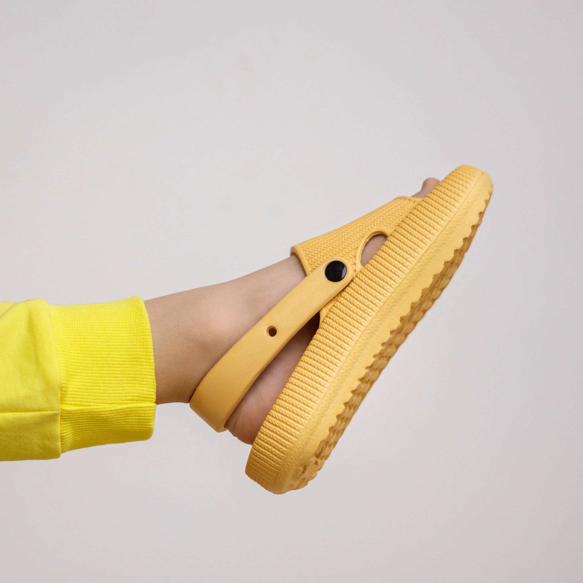 Alpine Kids Ultra Comfort Waterproof Slippers