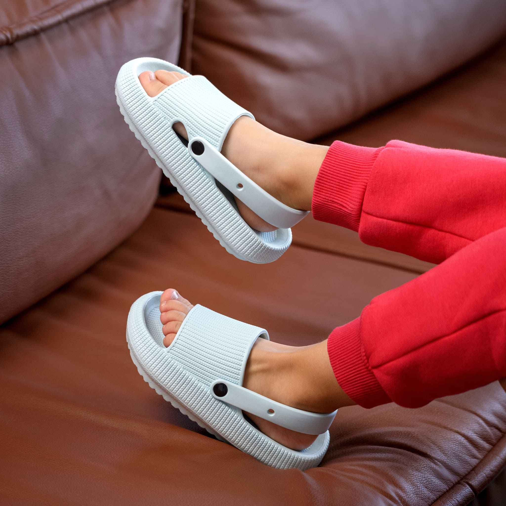 Alpine Kids Ultra Comfort Waterproof Slippers