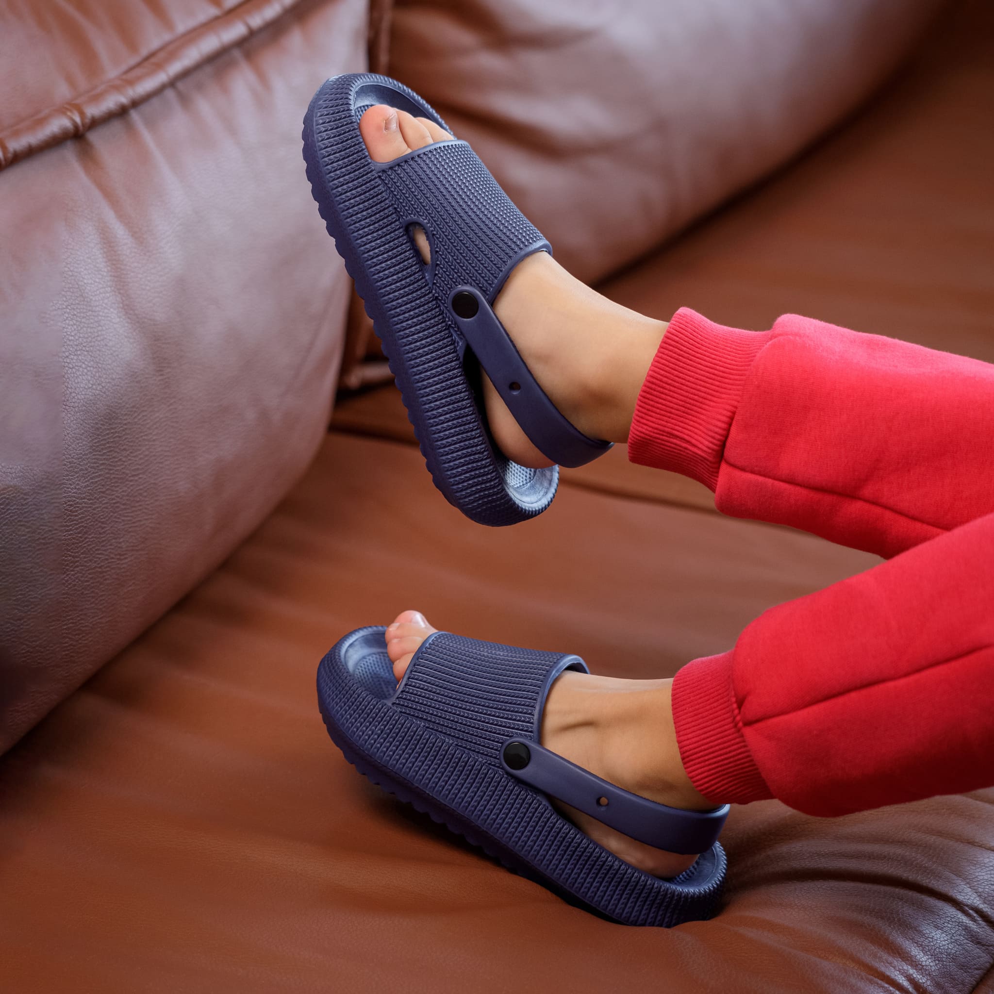 Alpine Kids Ultra Comfort Waterproof Slippers