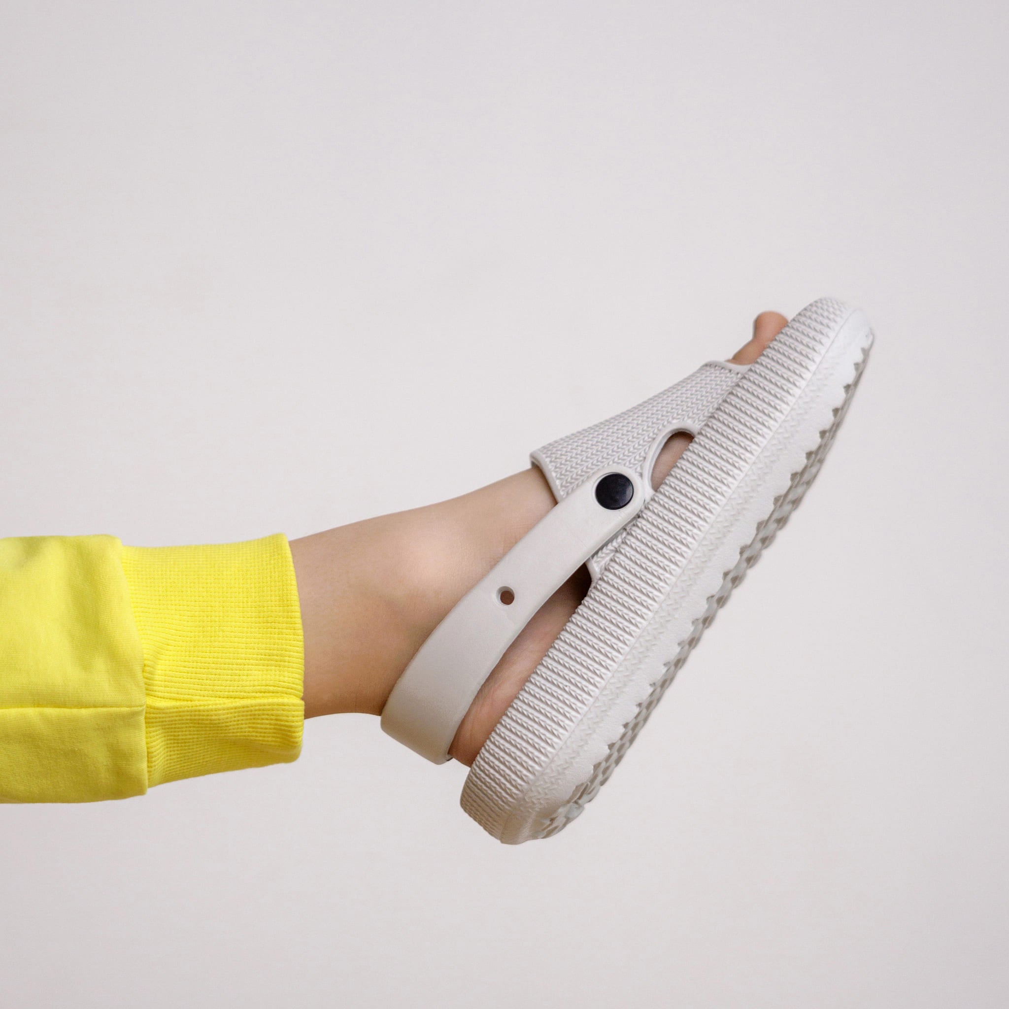 Alpine Kids Ultra Comfort Waterproof Slippers