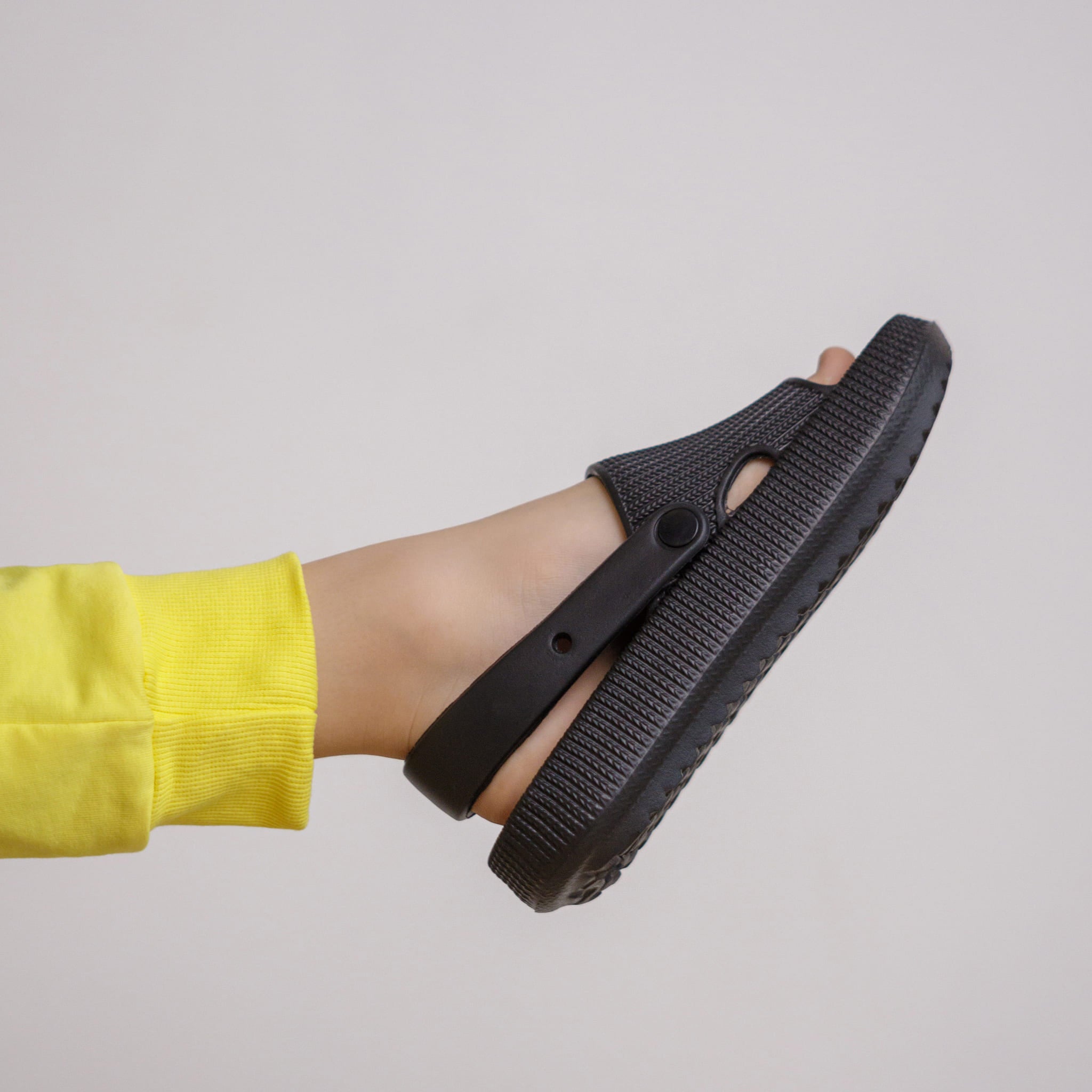 Alpine Kids Ultra Comfort Waterproof Slippers